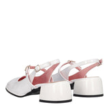 Slingback in vernice bianca